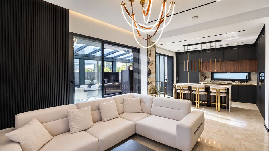 Casă spectaculoasă în Constanța | Design, tehnologie și confort - Poză 6