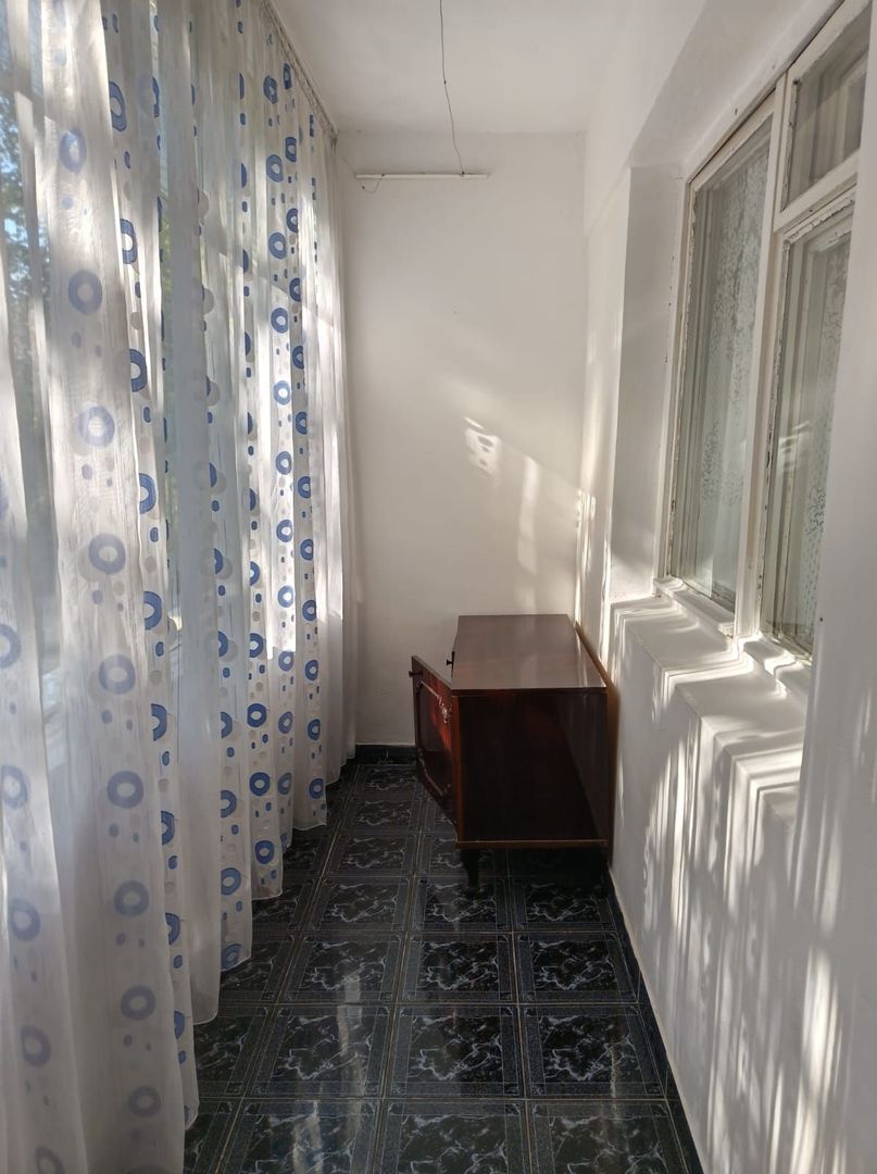 De vanzare apartament cu 2 camere, parter, micro 13 B, 60.000 euro - Poză 11