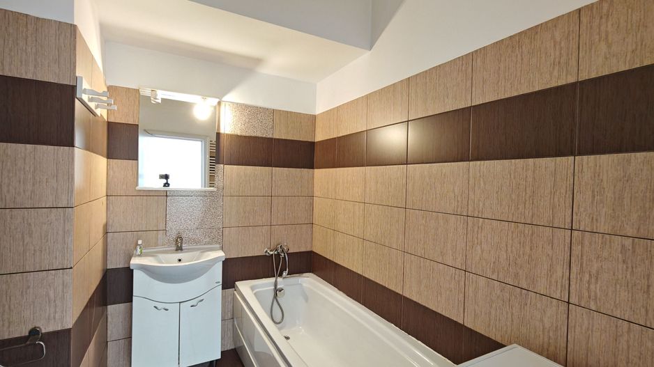 Vanzare apartament doua camere+parcare, Berceni-Oltenitei - Poză 9