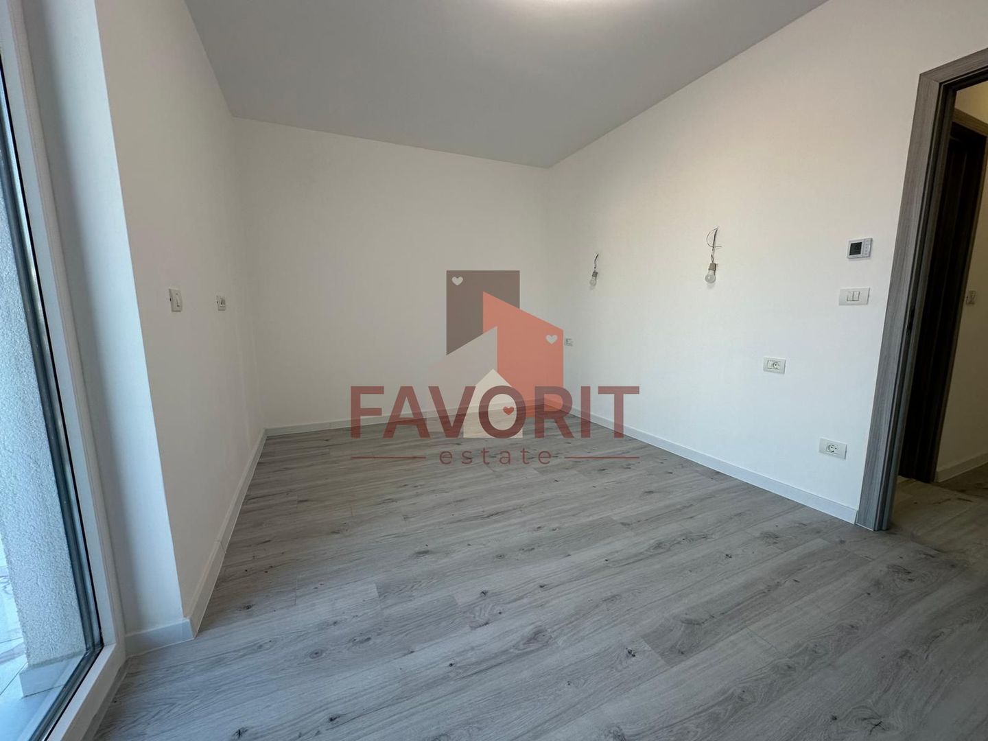 2 camere| etaj intermediar | centrala proprie | bloc nou | loc parcare - Poză 4