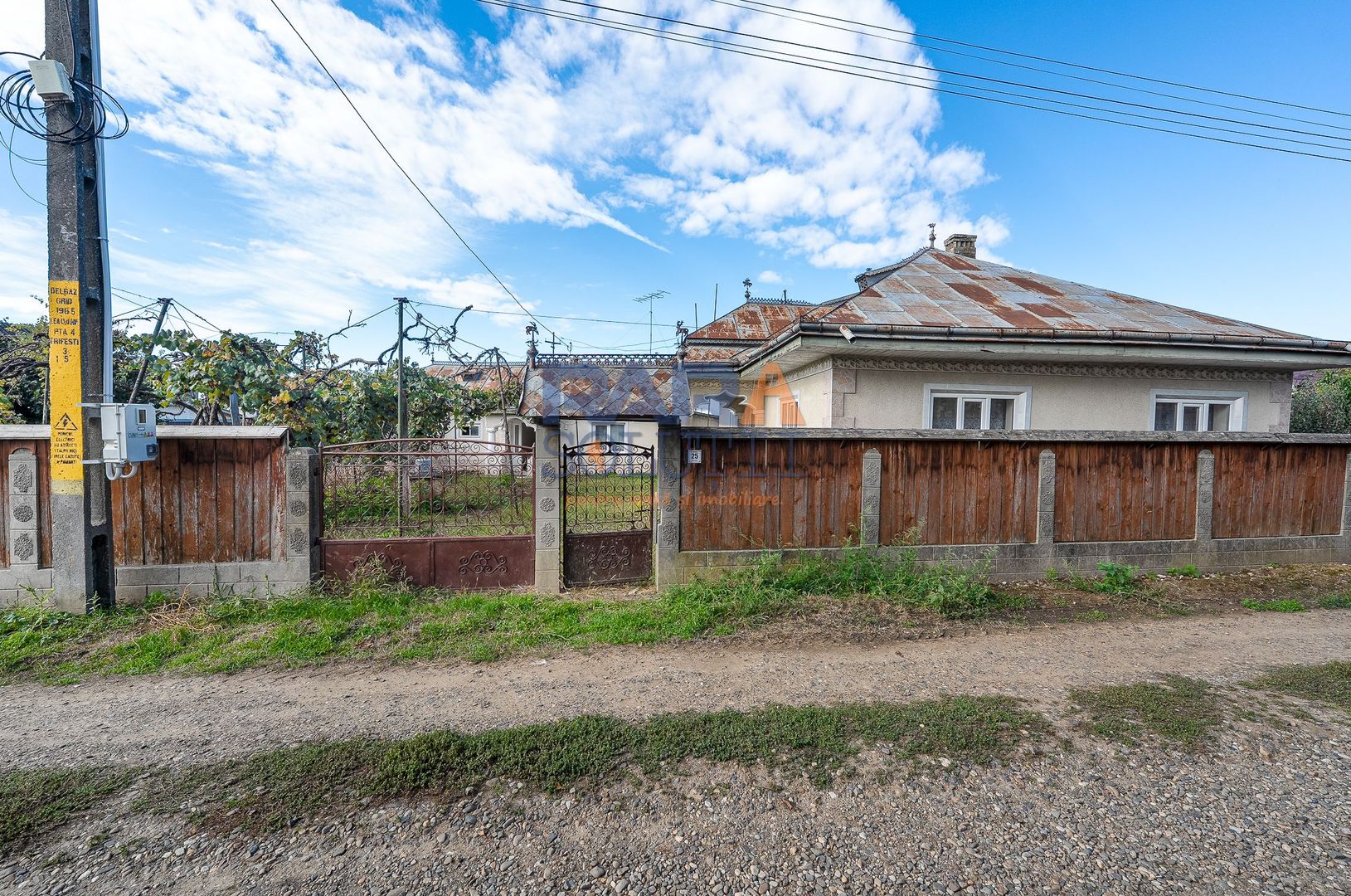 Casă cărămidă 80 mp, teren 1000 mp, colț, 7 km de Roman, Trifești - Poză 17