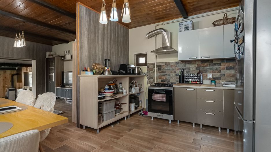 Casă modernă în Tâncăbești – 5 camere și natură la doi pasi - Poză 5