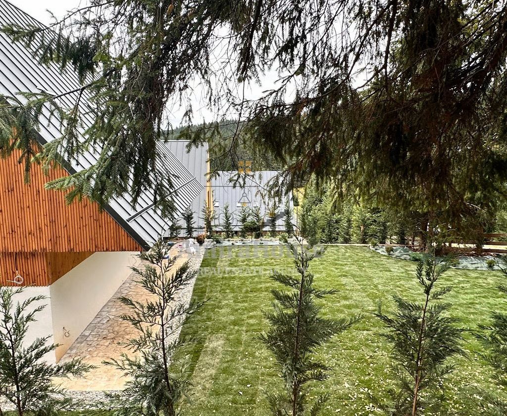 6 Case de vacanta localitatea Marisel jud Cluj la drumul Judetean DJ107P - Poză 4