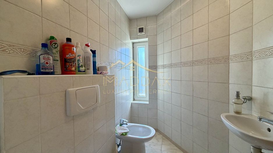Vila cu 6 camere *485 mpc // *1.670mp teren* // 8 locuri parcare // Sisești - Poză 45