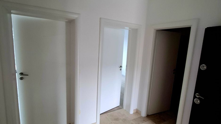 BUFTEA - APARTAMENT 3 CAMERE CU TRERASA SI CURTE. - Poză 12