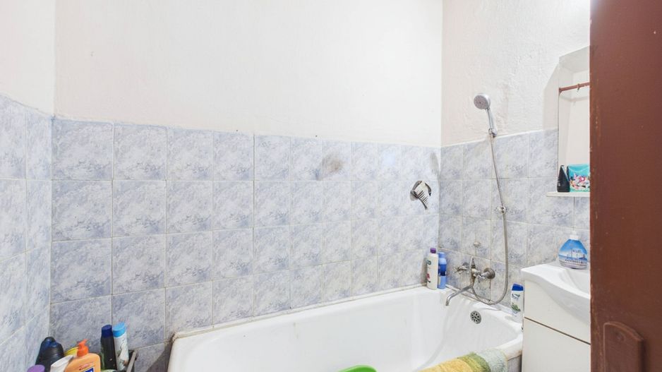 Casă cu 3 camere din văiugă în Macea - Poză 18