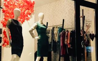 Spatiu stradal, central, cu vad comercial si vizibilitate excelenta - Poză 4