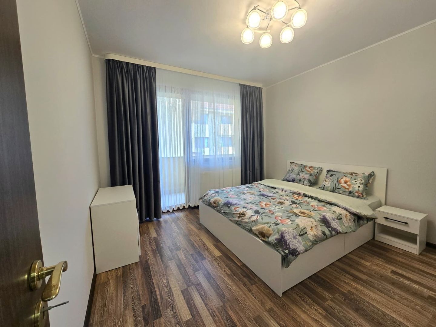 Prima închiriere! Apartament modern  str. Odobescu, Satu Mare - Poză 4