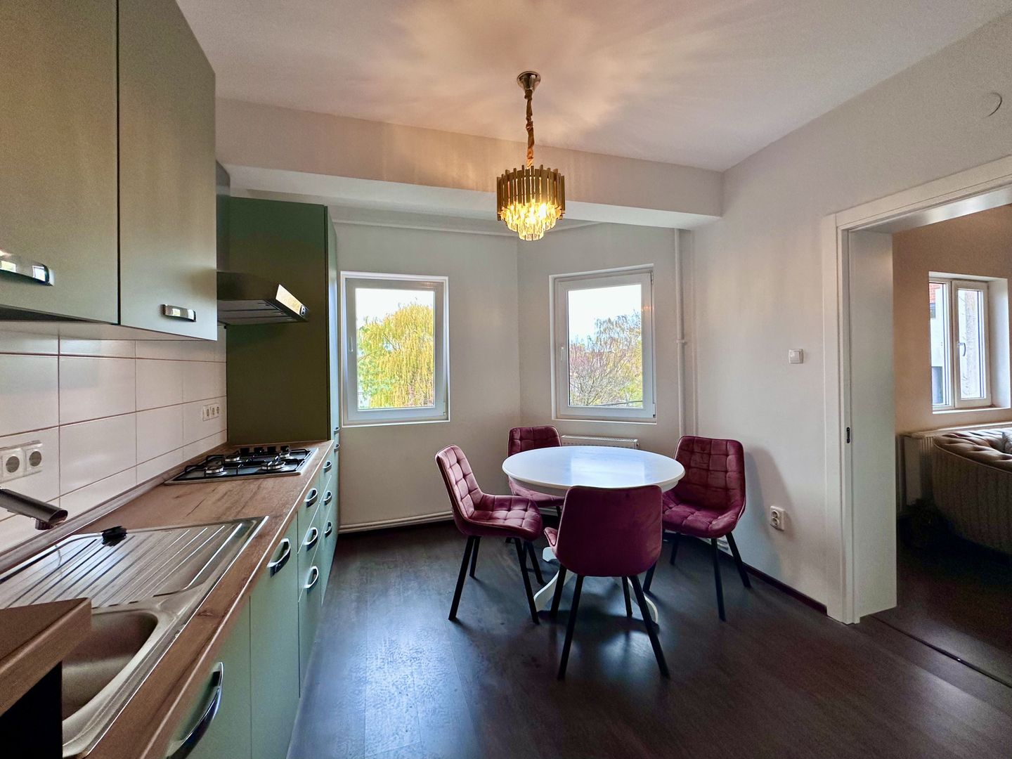 Apartament cu 3 camere de vânzare în Dumbravita - Poză 7