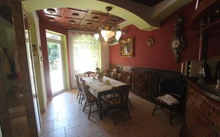 Casă / Vilă cu 8 camere de vânzare în zona Semicentral - Poză 5