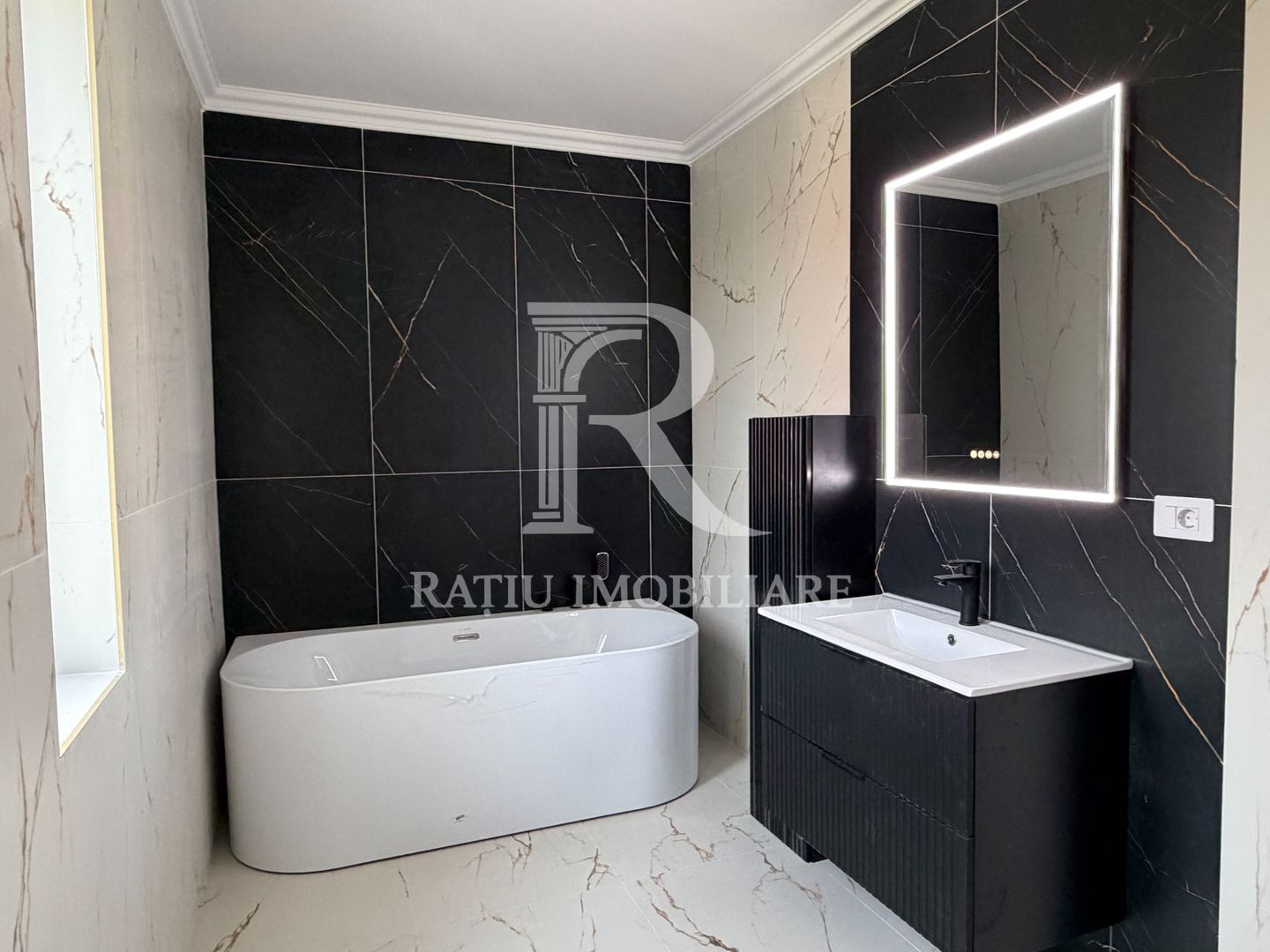 Casa cu 4 dormitoare | Jacuzzi | Sauna | Sanmartin | Oradea - Poză 23