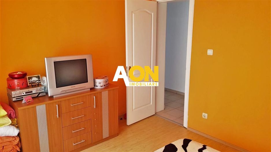 Apartament 4 camere, 78 mp utili, et.1, cu garaj si boxa - Poză 8