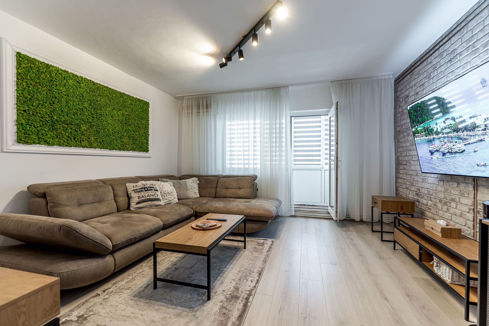 5 camere pentru familia care vrea spațiu real - Poză 2