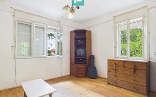 Casă cu 4 camere și teren de 4227mp în Curtici - Poză 5