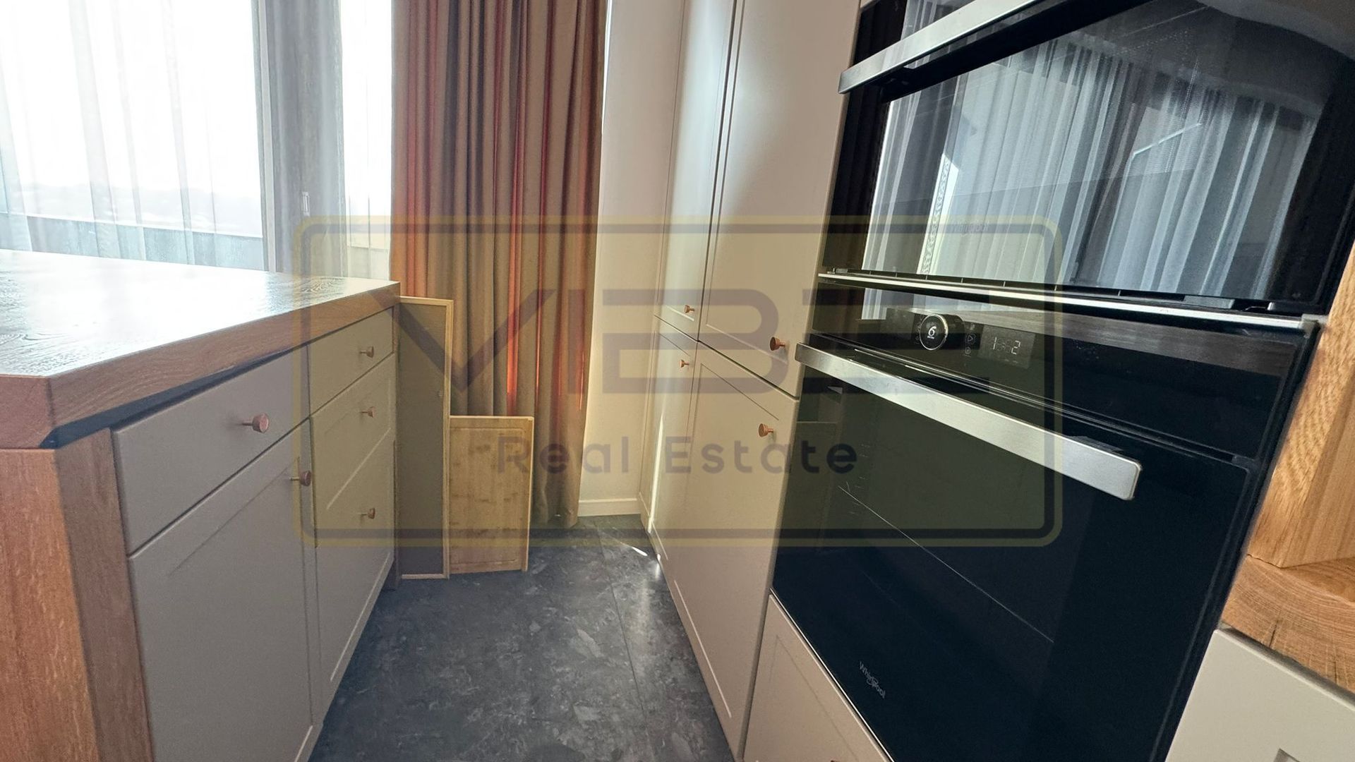 Apartament premium 3 camere + terasa Podul de Fier - Poză 17