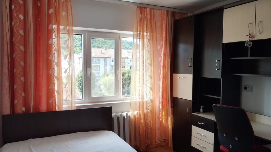 Apartament 2 camere-etaj 3-parcare-Zona Stefan cel Mare - Poză 1