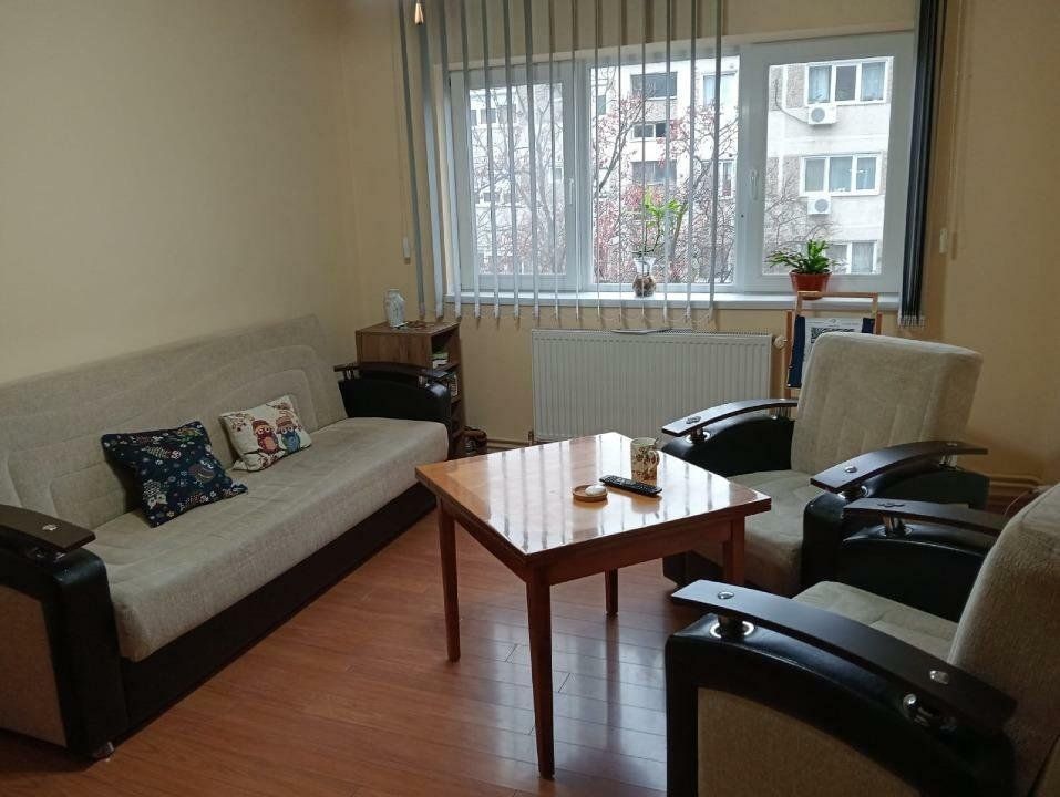 Apartament 3 camere Dacia cu centrala - Poză 1