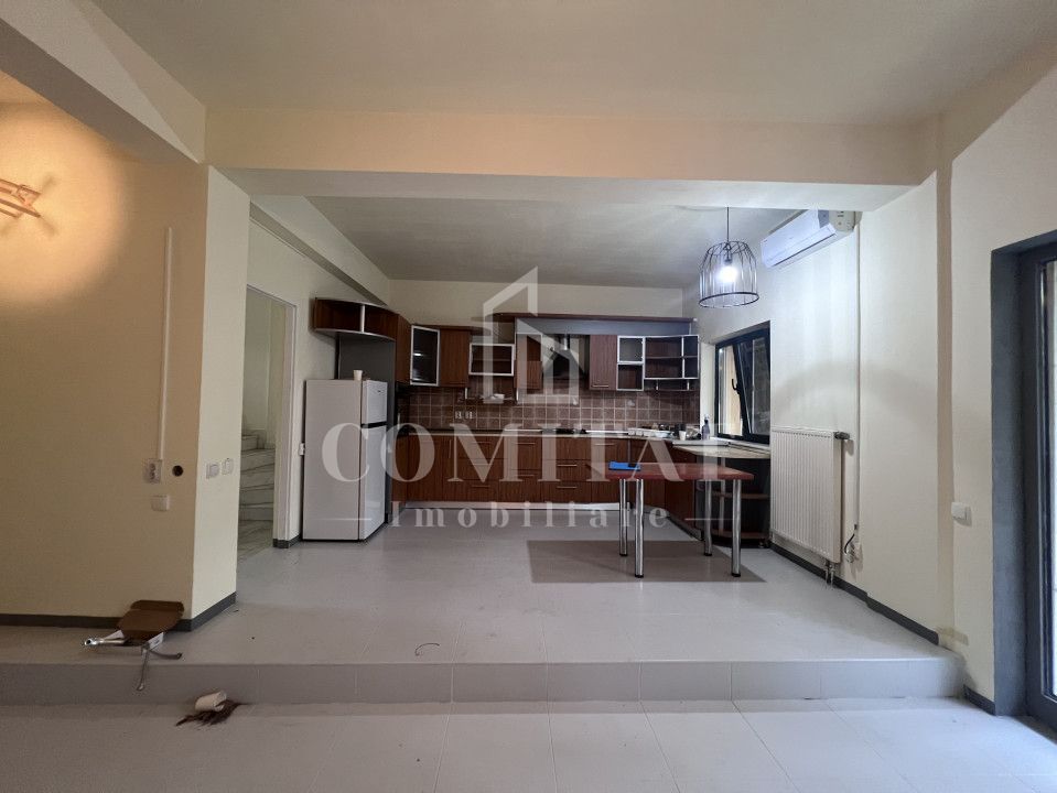 Casă de vânzare | cartier Andrei Mureșanu - Poză 1