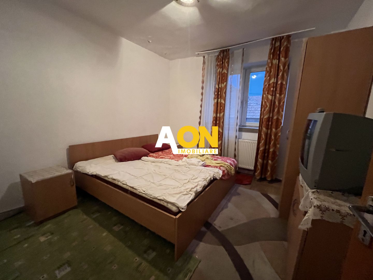 Apartament 3 Camere, Decomandat, Zona Cetate - Poză 3