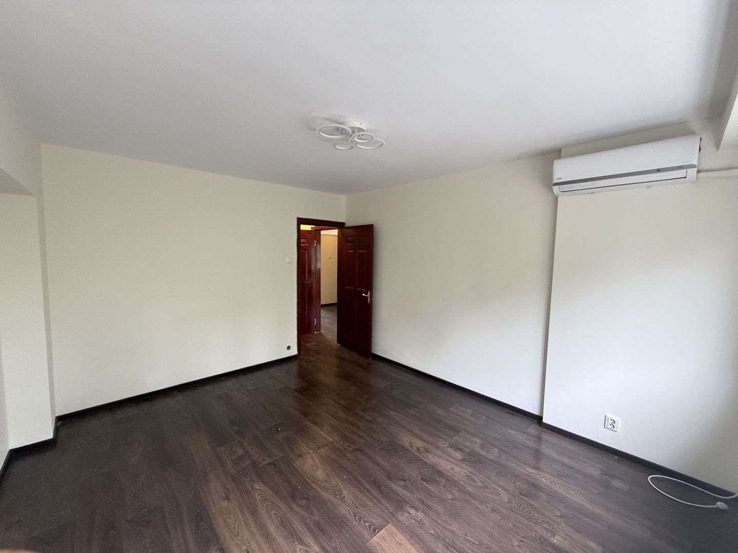 Vanzare apartament 4 camere Bld. Unirii - Fantani Bucuresti - Poză 11
