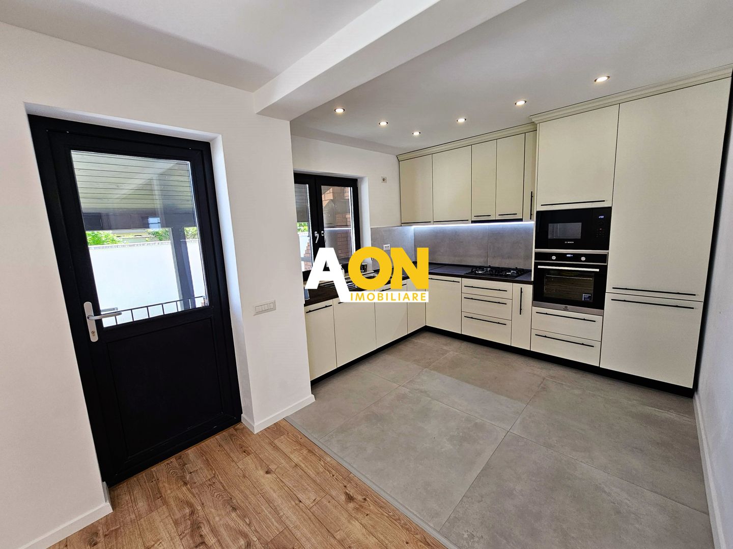 Duplex de lux, 4 camere, 225 mp teren, Cetate - Poză 3