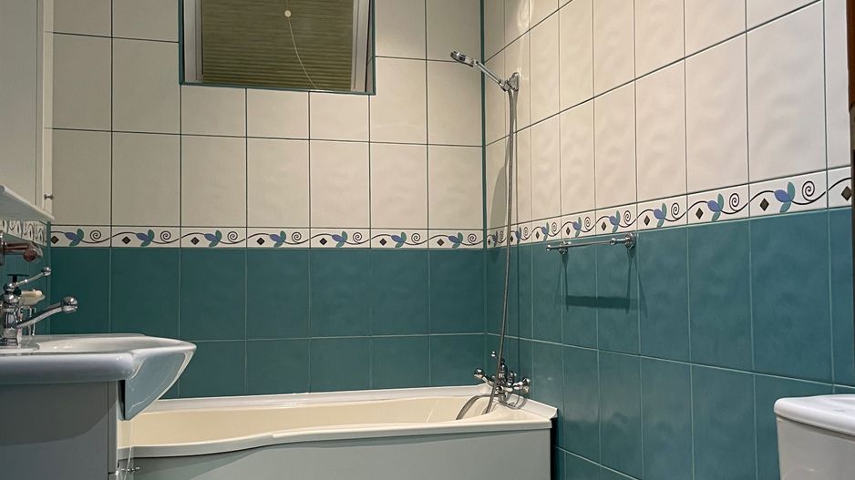 Casǎ de închiriat, spațiu ideal pentru birouri -Mall Vitan, Dudesti - Poză 11