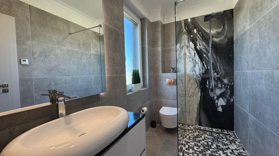 Prima inchiriere! Apartament modern, complet utilat, in Dumbravita - Poză 29