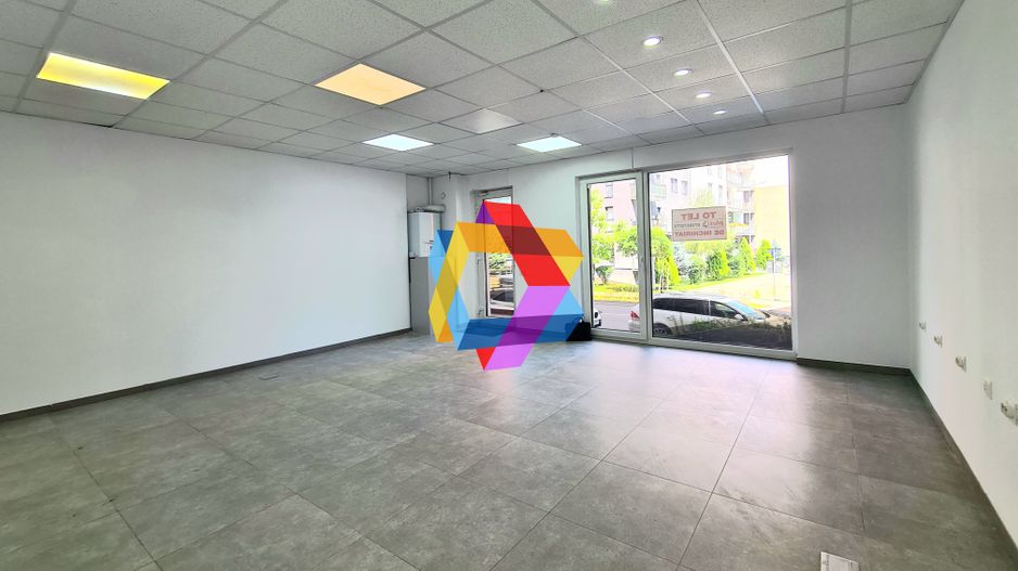 Spatiu comercial cu vad de închiriat Urban Coresi Brasov - 47 mp  # plus-imo.ro - Poză 2