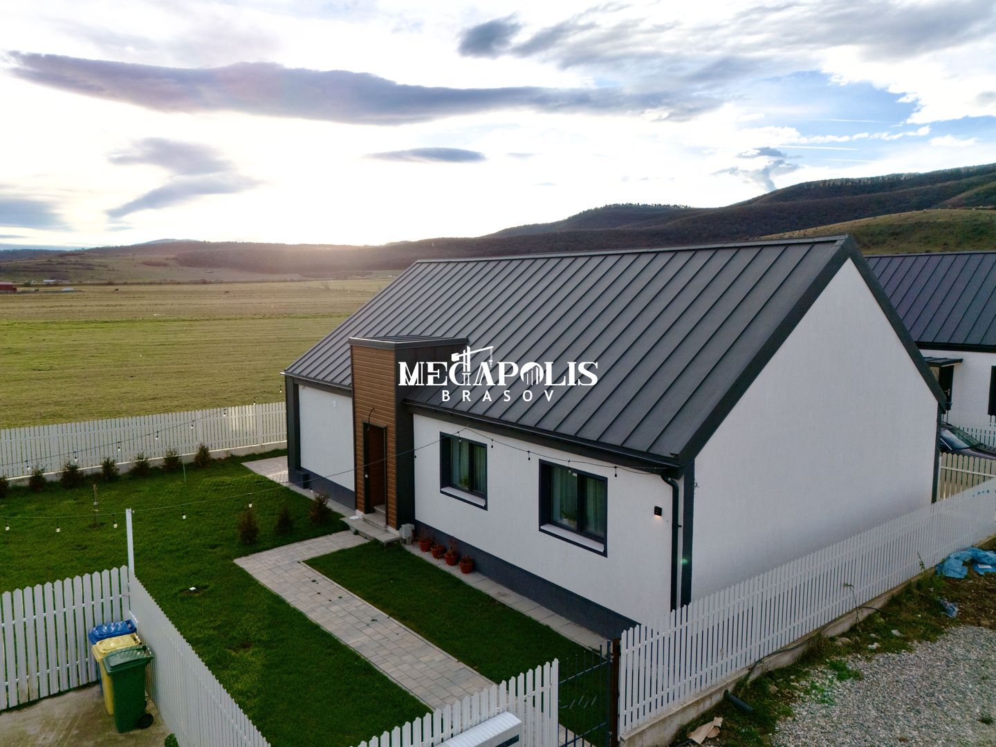 Casă 3 camere / Codlea / Credit / 80mp - Poză 1