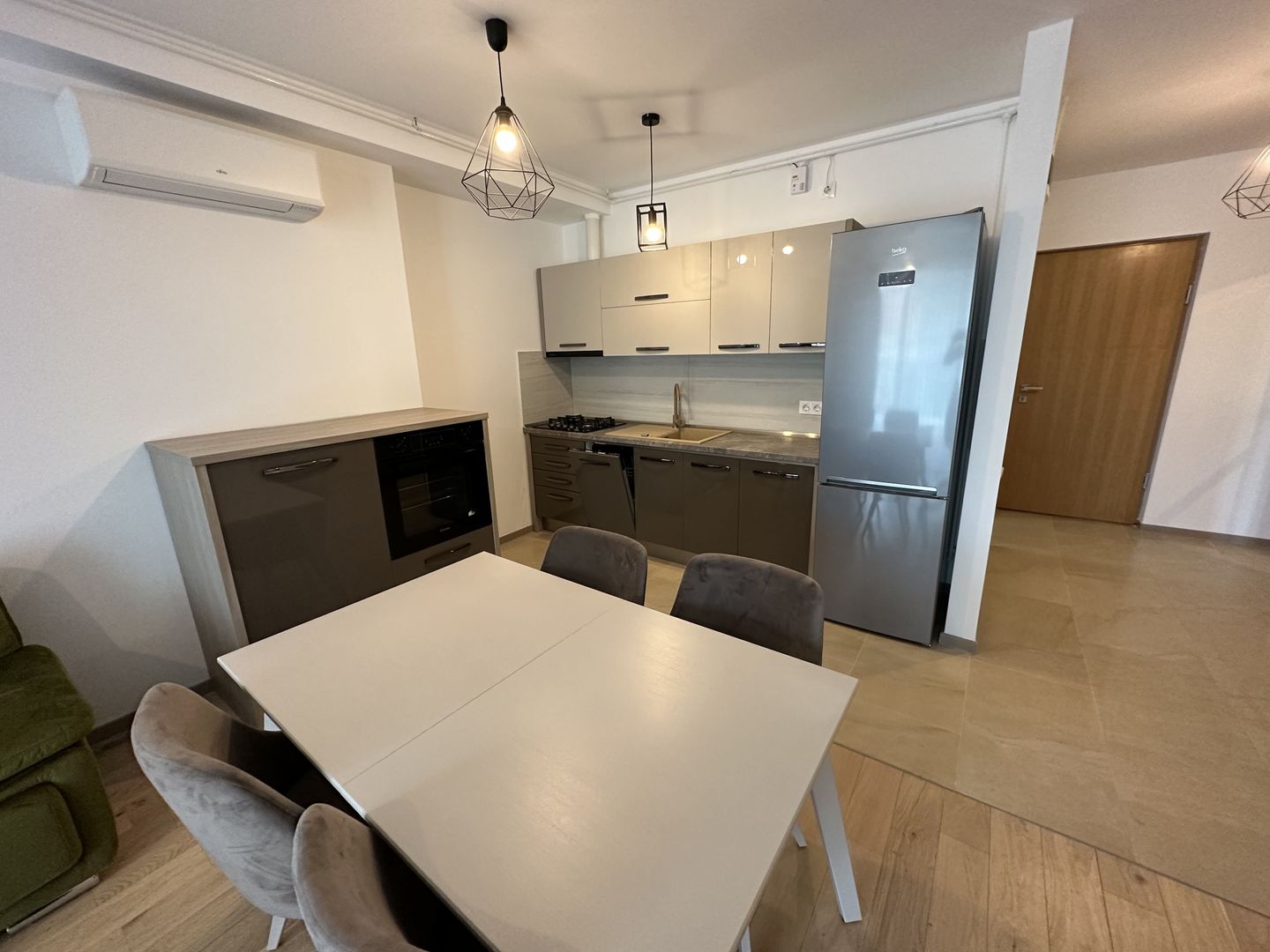Apartament bloc nou 3 camere - parcare subterana - Poză 3