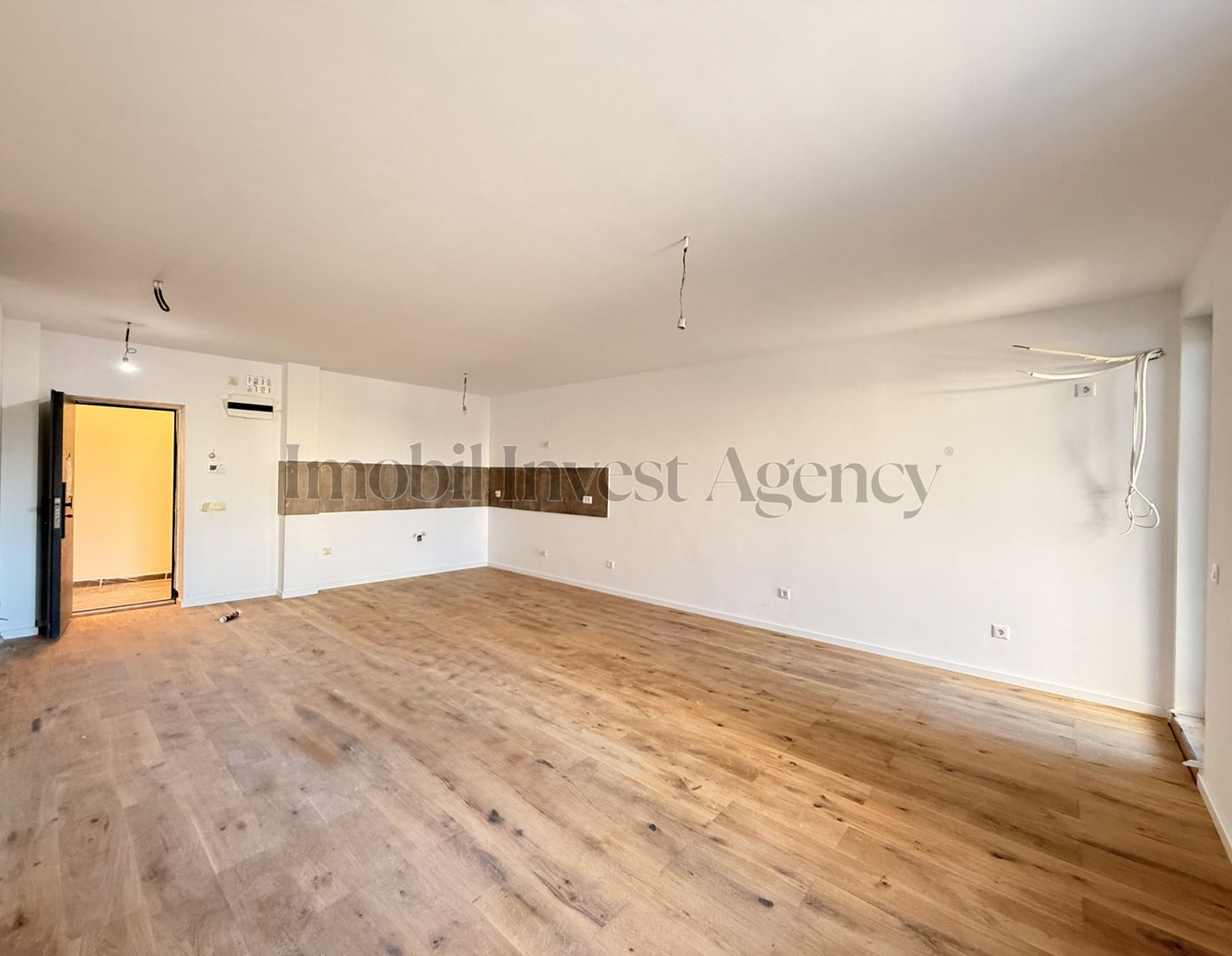 Apartament 3 camere de vanzare Pipera in bloc cu vedere la lac - Poză 3