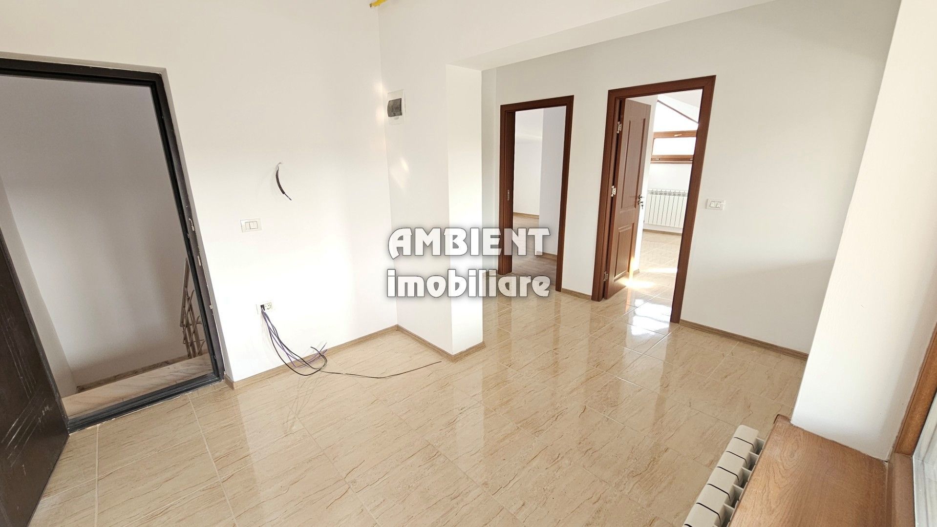 APARTAMENT NOU - 2 camere, ETAJ 2 (mansardă) - zona SILVER MALL; - Poză 1