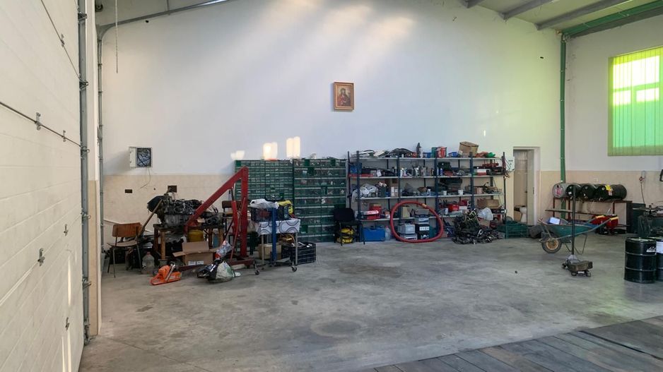 HALA / SPATIU DE INCHIRIAT IN MARGINEA - Poză 2