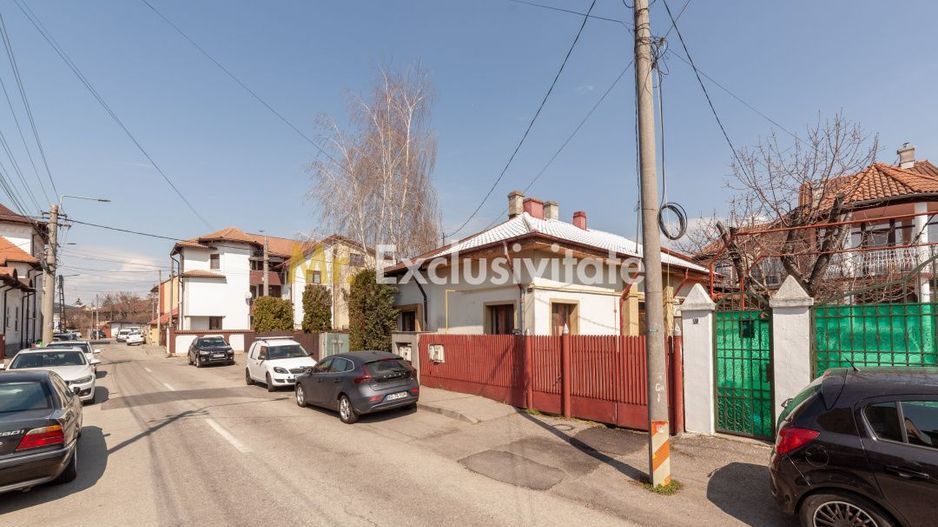 Casa cu potential/ zona Sf Vineri/ 126 mp teren/ Regim urbanistic avantajos - Poză 1