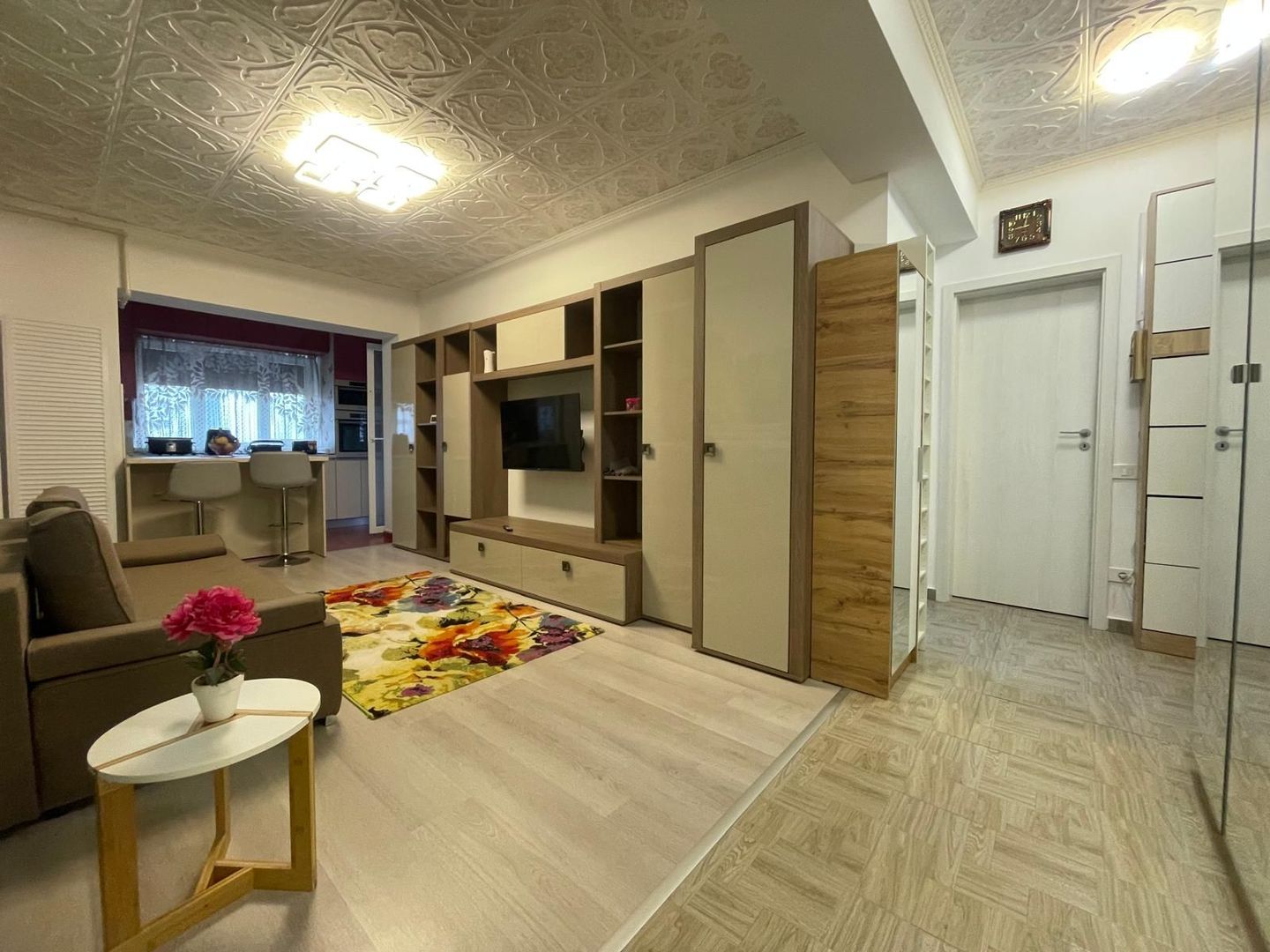 AP. 2 CAMERE BLOC NOU, PARCARE INCLUSA, PET FRIENDLY, 8 MIN. METROU - Poză 1