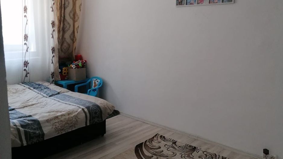 Apartament recent restructurat zona micro 14 - Poză 2