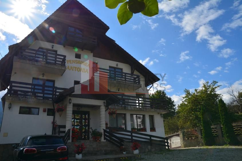 Pensiune la cheie de vânzare în Bran – Afacere cu 10 camere plus piscina - Poză 1