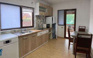 Casă tip duplex cu 5 camere, 2 băi, terasă și 4 locuri de parcare - Poză 1