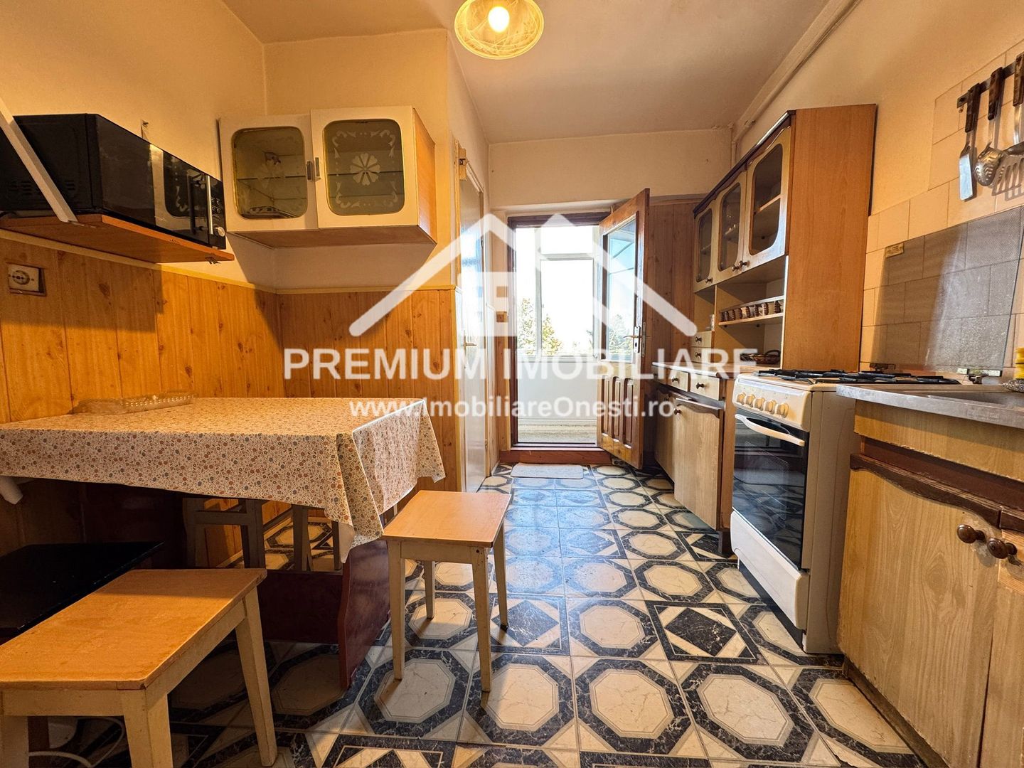 Apartament 3 camere etaj 2 de vanzare - Poză 4