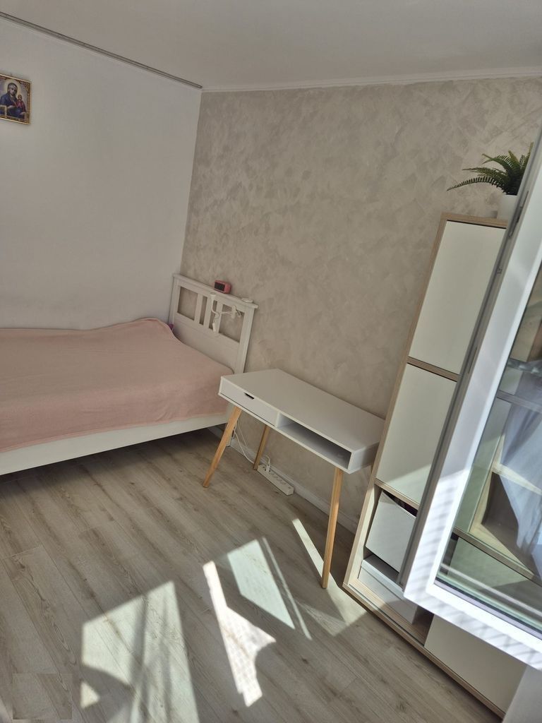 Apartament Luminos 4 camere cu Centrala si 2 locuri parcare. Izvorul Muresului. - Poză 8