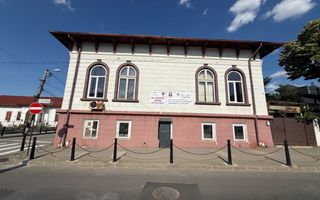 Casa de vanzare-vis-a-vis de Casa Studenților/Craiova - Poză 1