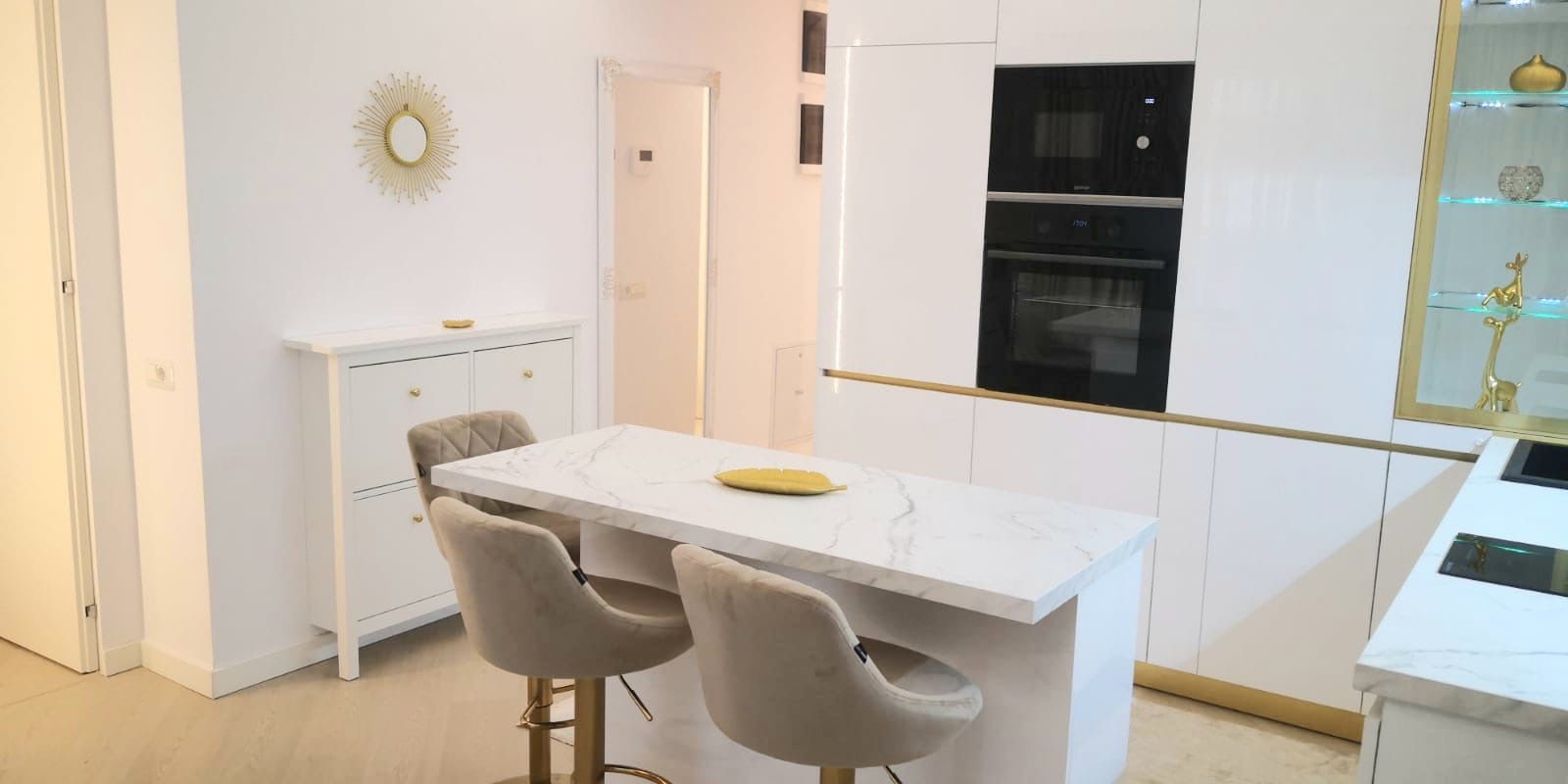 PRIMA INCHIRIERE APARTAMENT DOUA CAMERE SUPERB CORTINA NORTH - Poză 4