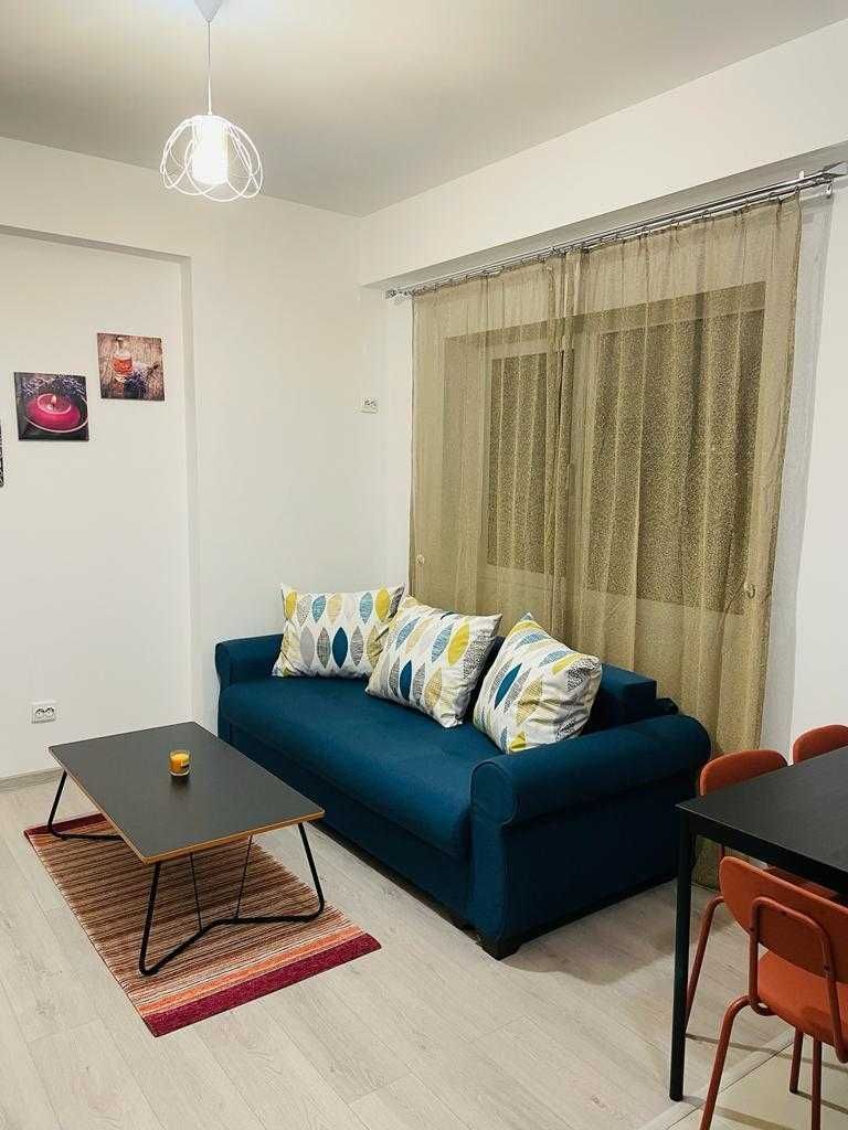 Închiriez apartament 3 camere, Mihai Bravu, centrală bloc, metrou 1min - Poză 1