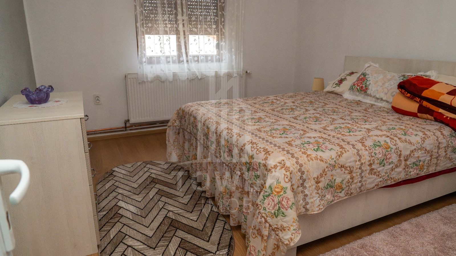 🏡 Casă spațioasă în Roșia, priveliște spre Munții Făgăraș - Comision 0% - Poză 3