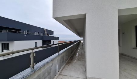 Penthouse 3 camere de vanzare in Iasi, Galata, 208,99 mp, bloc nou