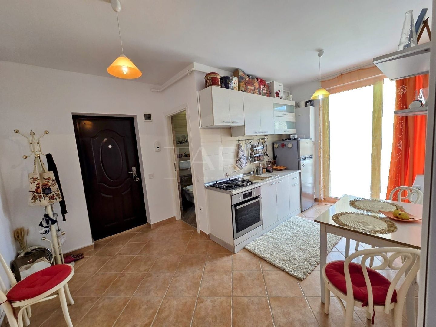 Apartament decomandat cu 1 cameră – Zona Porii - Poză 1