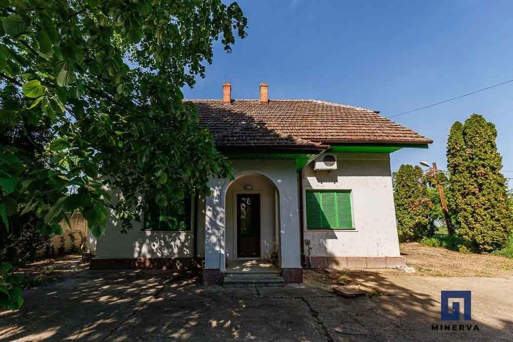 Vila cu 6 cam si 6 bai- 3465 mp teren- ideala pentru dezvotarea unui bussines  - Poză 26