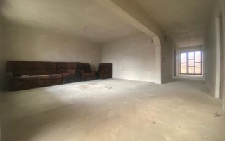 Zona de deal! Vanzare casa cu 6 camere in Pietrari - Poză 3