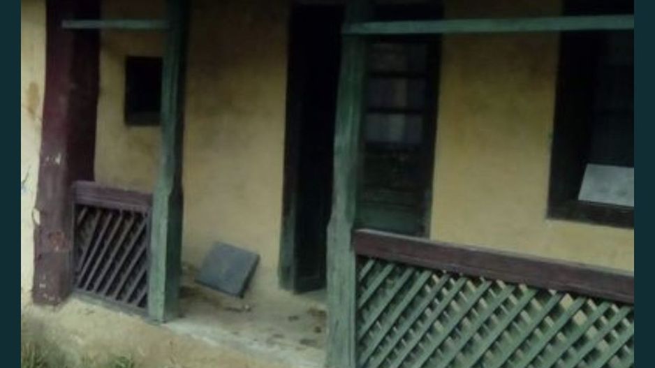 Vand casa batraneasca - Poză 1