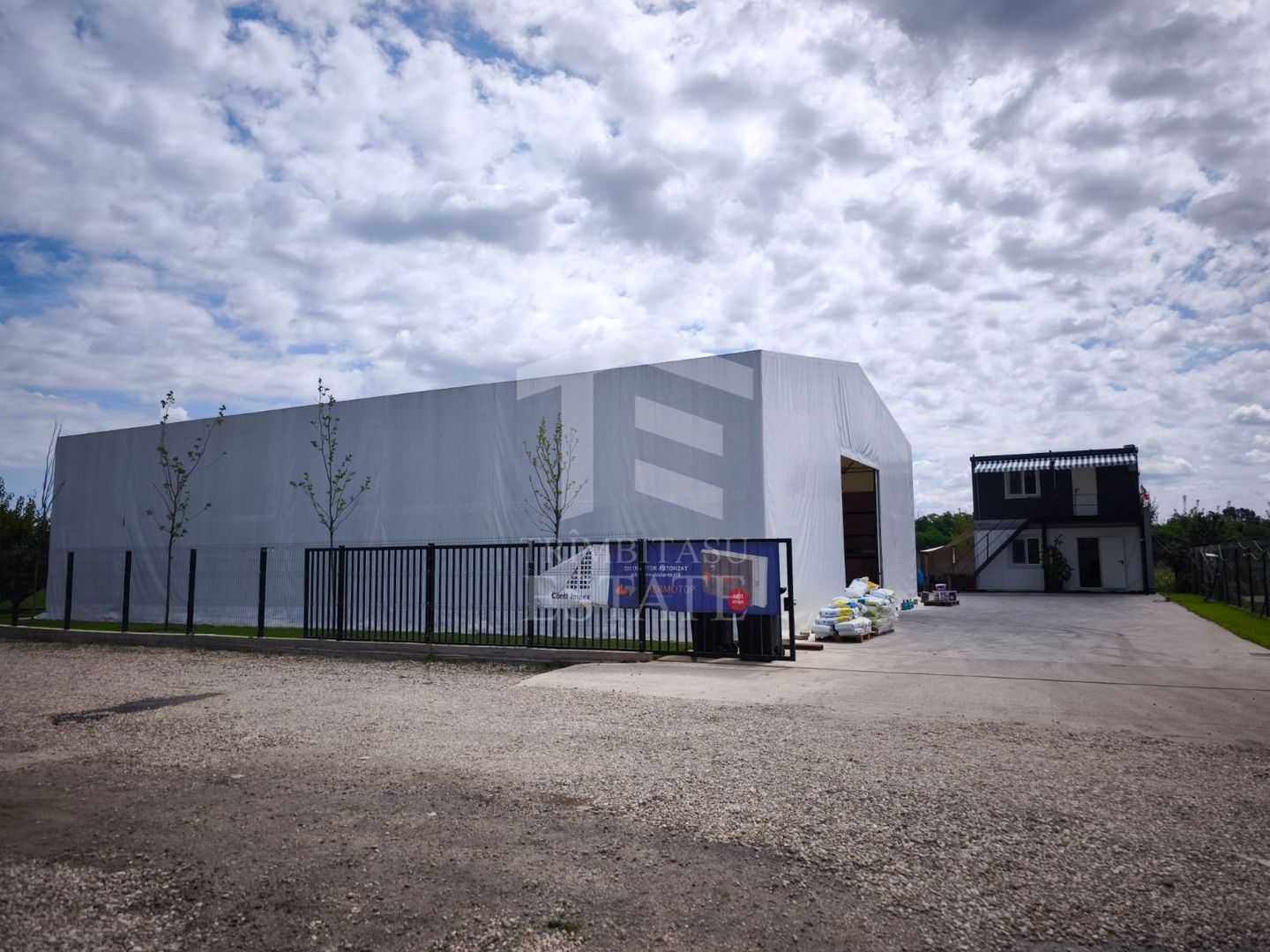 Cort Industrial 300 mp Teren 900 mp Birouri - Poză 1